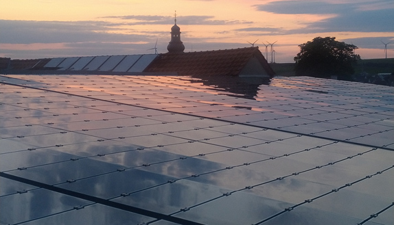 sonnenuntergang-solar-panel-cesolar