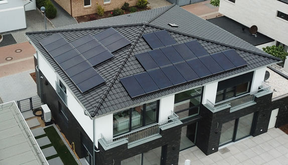 dach-solar-panel-villa-cesolar